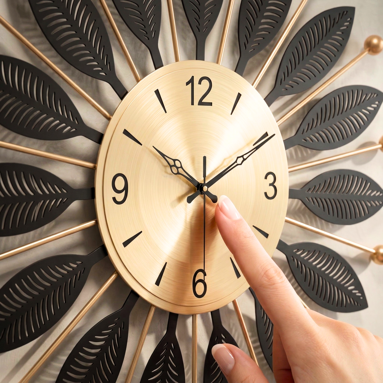 Luxury Black & Gold Metal Leaf Wall Clock – Modern Decorative Silent Wall Clock for Living Room & Bedroom - Image 7