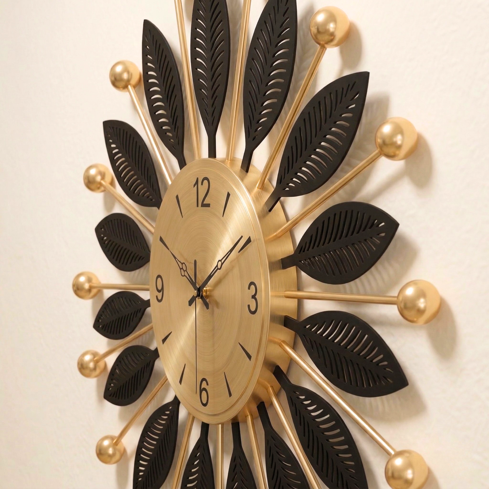 Luxury Black & Gold Metal Leaf Wall Clock – Modern Decorative Silent Wall Clock for Living Room & Bedroom - Image 4